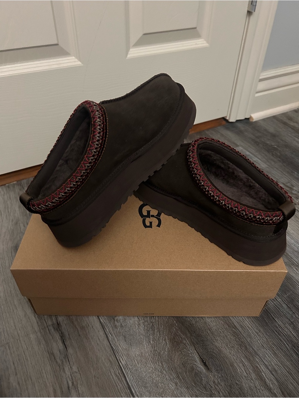 UGG Women's Dark Brown Suede Slip-On Slippers with Red Accent Trim